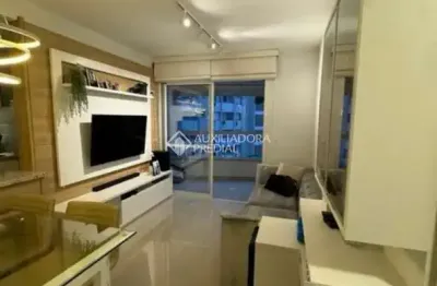 Apartamento com 2 quartos à venda na rua artista bittencourt, 211, centro, florianópolis, 67 m2 por r$ 1.065.000