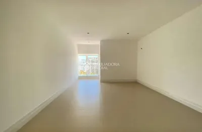 Sala comercial à venda na rua general eurico gaspar dutra, 1475, estreito, florianópolis, 34 m2 por r$ 390.000