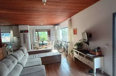 Casa com 3 quartos à venda na rua leonel pereira, 1212, cachoeira do bom jesus, florianópolis, 148 m2 por r$ 1.596.000