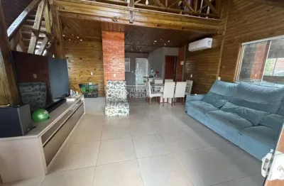 Casa com 2 quartos à venda na rua tomáz domingos da silveira, 907, são sebastião, palhoça, 140 m2 por r$ 495.000