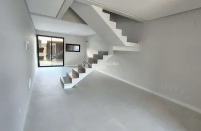 Casa com 2 quartos à venda na servidão edegar da costa, 163, ingleses do rio vermelho, florianópolis, 93 m2 por r$ 549.000