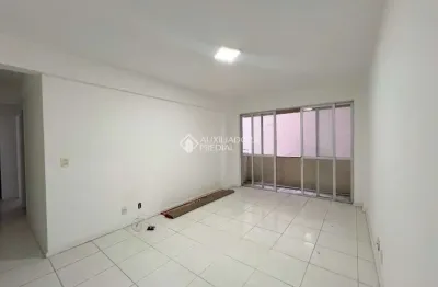 Apartamento com 2 quartos à venda na rua padre roma, 221, centro, florianópolis, 67 m2 por r$ 450.000