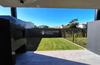 Casa com 3 quartos à venda na rua dos lordes, 56, ingleses do rio vermelho, florianópolis, 250 m2 por r$ 1.950.000