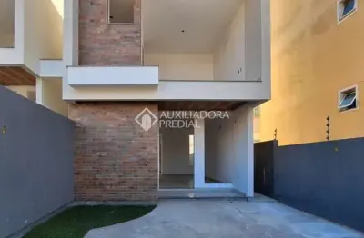 Casa em condomínio fechado com 3 quartos à venda na augusta rodrigues pulceno, 42, serraria, são josé, 99 m2 por r$ 656.000