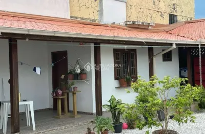 Casa com 4 quartos à venda na rua francisco jacinto de melo, 0976, areias, são josé, 320 m2 por r$ 2.500.000
