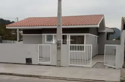 Casa com 2 quartos à venda na rua amântino francisco da silva, 632, bela vista, palhoça, 52 m2 por r$ 375.000