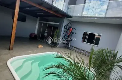 Casa com 4 quartos à venda na das gaivotas, 94, vila santana, santo amaro da imperatriz, 120 m2 por r$ 766.000