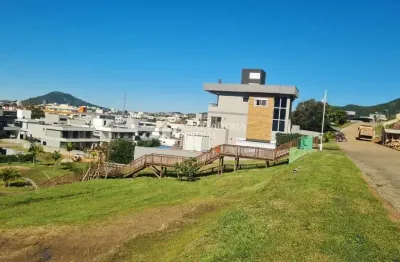 Terreno em condomínio fechado à venda na rua três marias, 10, ingleses do rio vermelho, florianópolis, 509 m2 por r$ 990.000