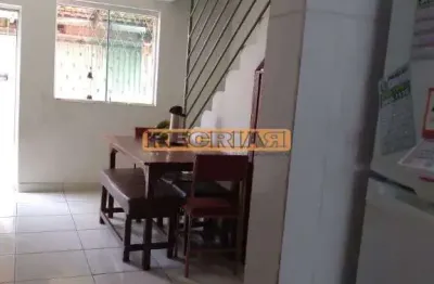 Linda casa geminada a venda no primeiro de maio, belo horizonte