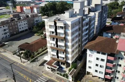 Apartamento com 3 quartos para alugar no Glória, Joinville 