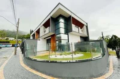 Sobrado geminado no saguaçú com 3 quartos para venda, 192 m²