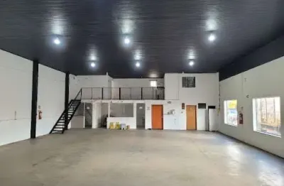Galpão para alugar, 324 m² por r$ 6.000,00/mês - parque são geraldo - uberaba/mg