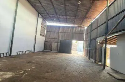 Galpão para alugar, 780 m² por r$ 5.500,00/mês - são benedito - uberaba/mg