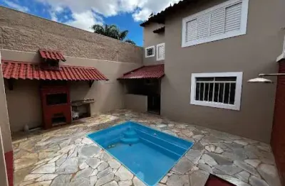 Casa com 4 quartos à venda na Rua Cônego César Borges, Abadia, Uberaba