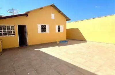 Casa com 4 dormitórios à venda, 180 m² por R$ 350.000,00 - Núcleo Habitacional Silvério Cartafina - Uberaba/MG