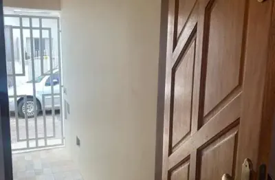 Ótima residencia, localizada  vila árens , proximo à estação cometa