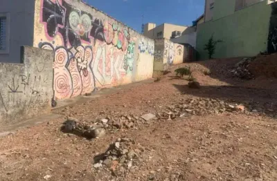 Terreno comercial, vizinho ao açougue são judas, amplo de frente