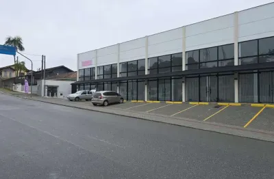 Alugue a sala ideal e faça seu negócio crescer a partir de 57 m²