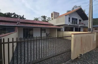 'casa charmosa com 2 quartos na vila da glória – sua oportunidade no paraíso'