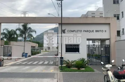 Apartamento térreo de 1ª locação com 2 quartos no condomínio residencial completo parque brito ii