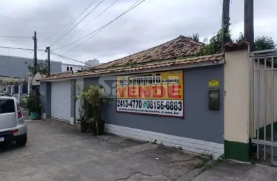 Linda casa linear de 105m² de 02 quartos, no centro de campo grande