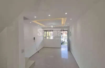 Ótima casa de 2 quartos, com 51m² no condomínio caminho do prak