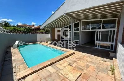 Casa comercial para locação, 06 quartos sendo 01 suíte, 420 m² de área construída