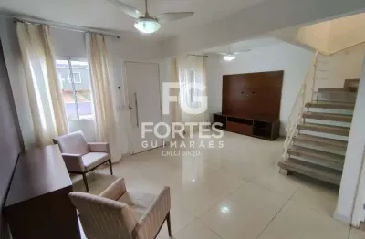 Casa sobrado em condomínio com 88m², 3 quartos sendo 1 suíte, armários, ventiladores de teto, 1 com ar condicionado, banheiro suíte e social com gabinetes, espelhos, box em vidro, sala para 3 ambiente