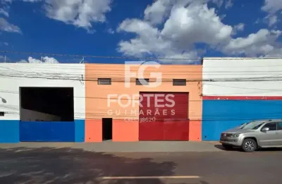 Salão comercial 330m² em vão livre, pé direito de 7 metros, piso em concreto reforçado, porta de entrada 5x5m e cobertura com estrutura metálica com telha de aço galvanizado, na avenida costa e silva 