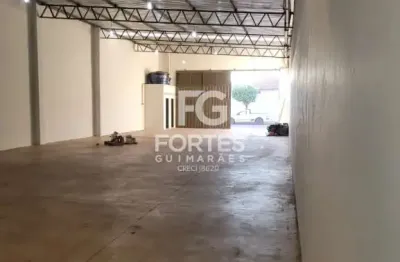 Salão amplo para locação de 131m² de área construída no bairro jóquei clube!