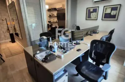 Sala comercial conjunto mobiliado e planejado (menos decoração) com 39m², no condomínio new office ao lado do fórum;