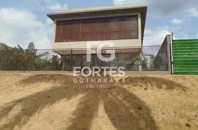 Linda casa em condomínio fechado no bairro residencial alto do castelo com 4 quartos de 364m² de área construída!