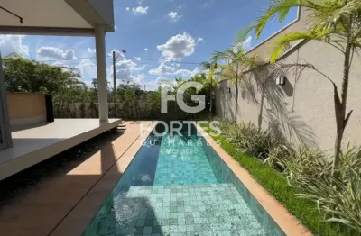 Casa em condomínio fechado com 4 quartos de 347m² de área construído no bairro vila do golf!