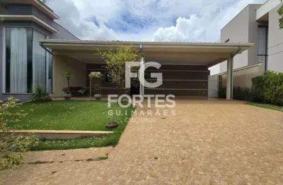 Casa Térrea 203m², com 3 quartos sendo 1 suíte com armários e ares condicionados, no condomínio Bella Citta;