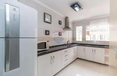 Sobrado com 3 dormitórios, 3 banheiros, banheira de hidromassagem, edícula com espaço gourmet e churrasqueira,  valor r$ 729.000,00 centro piraquara