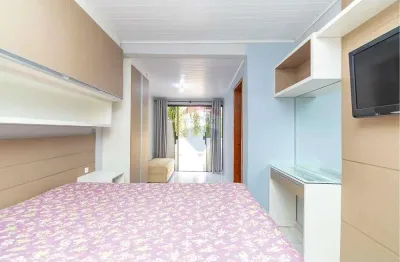 Casa com 2 quartos à venda na Rua Professor Fernando Carneiro, 656, Cidade Industrial, Curitiba