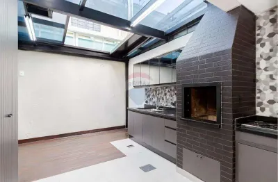Sobrado boqueirão ótima localização, 3 quartos, 1 suíte com espaço gourmet
