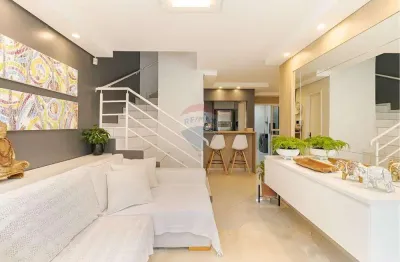 Sobrado condomínio ecoville, 3 quartos, 1 suíte máster com closet, churrasqueira e piscina.