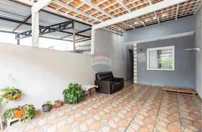 Casa com 2 quartos à venda na Rua Dirce Rogal Tomazeli, 343, Campo de Santana, Curitiba