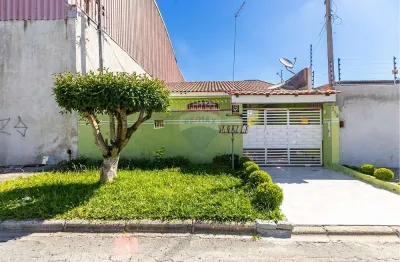 Casa térrea de 100m² com 3 quartos,  1 suíte e piscina, no Sítio Cercado