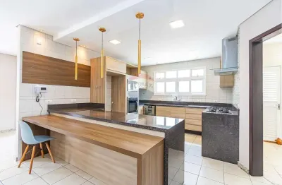 ALUGUEL CASA ALTO PADRÃO – R$ 9.100 (detalhe do pacote na descrição) – 3 quartos, 2 suítes, 4 a 5 vagas cobertas – Mossungue – Curitiba/PR