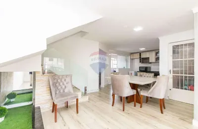 Sobrado com ático | 200m² Semi Mobiliado com 4 Quartos e Suíte