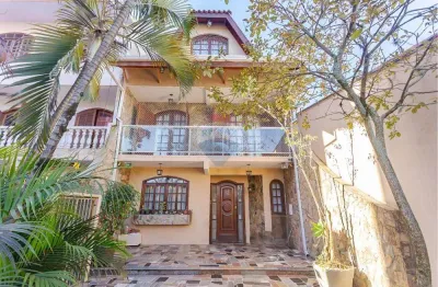 Casa com 5 quartos à venda na Rua Dom Pedro I, 1137, Água Verde, Curitiba