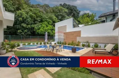 Vende-se casa com 4 dormitórios, escritório e piscina,  no terras de vinhedo  - vinhedo