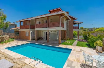 Vende-se casa maravilhosa com 4 quartos, sendo 3 suítes no condomínio mais querido de vinhedo!