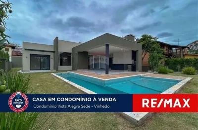 Casa a venda em vinhedo com 03 suítes, térrea - condomínio vista alegre sede.
