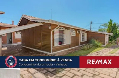Casa à venda - Refúgio Charmoso: Casa de Madeira, Estilo Chalé