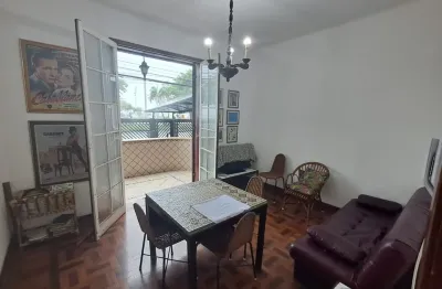 Amplo Apartamento com Sacada em Frente Praia para Alugar, Vista para o Mar, 85m² 02 Dorm. Itararé, São Vicente - SP