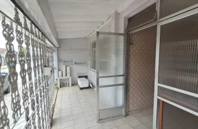 Ampla Casa para Alugar 220m², 03 Dorm. Vila Valença, São Vicente - SP