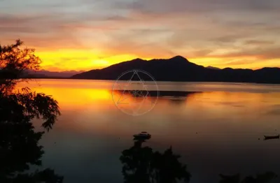 Sobrado exclusivo com vista para o mar em guaraqueçaba!!!!